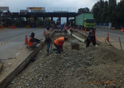 Jakarta Cikampek Grouting KM 41 43 dan Kalihurip II 2015